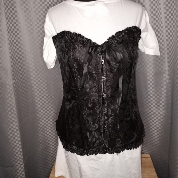 Elegant, black strapless jaquard satin corset with ruffled trim - Picture 6 of 14